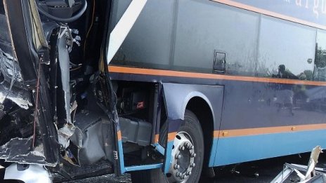 Автобус на градския транспорт  се запали в София