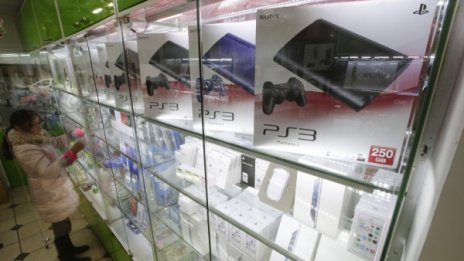 След осем години Sony отново надмина Nintendo 