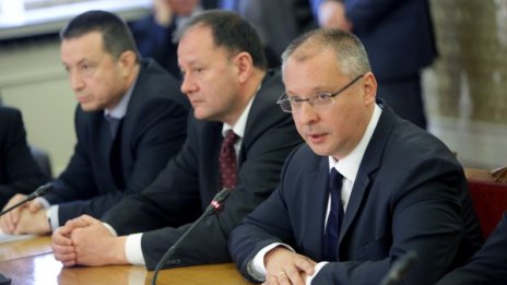 БСП иска и предсрочни избори, и задължително гласуване