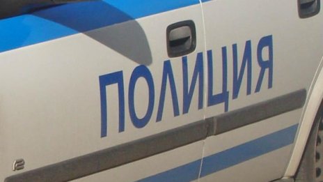 Мъж намушка с нож 80-годишен дядо 