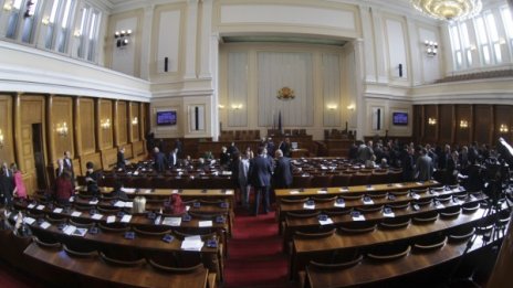 Дебатът за Сметната палата стана спор за "живота" на кабинета