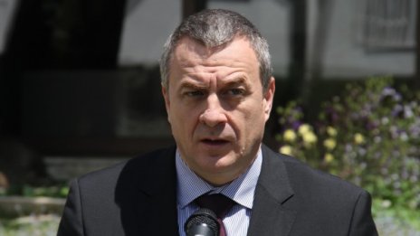 Държавата няма да е разграден двор, увери Йовчев 