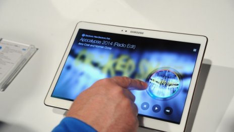 Samsung атакува Apple с нови таблети 