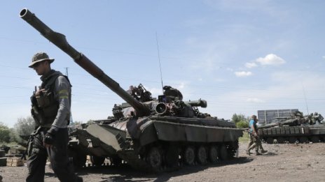 Украински бронетранспортьори са навлезли на руска територия