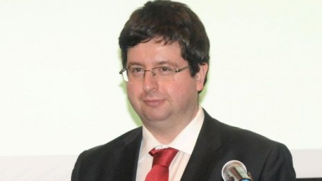 Чобанов: Не изземваме извънредни средства от държавните дружества