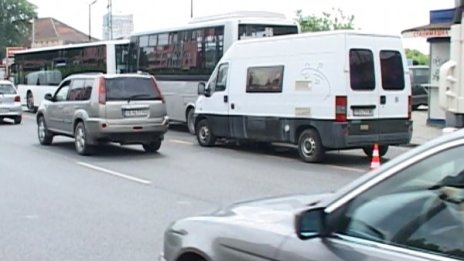 Два автобуса и микробус се удариха на спирка в Пловдив