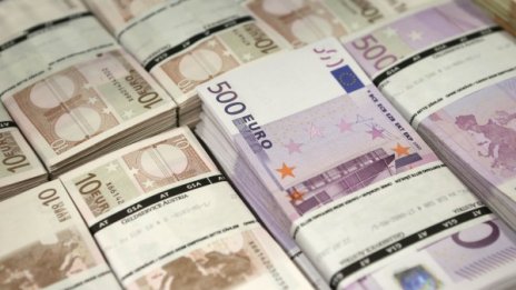 Терзиева очаква плащанията от ЕК да бъдат възстановени до септември