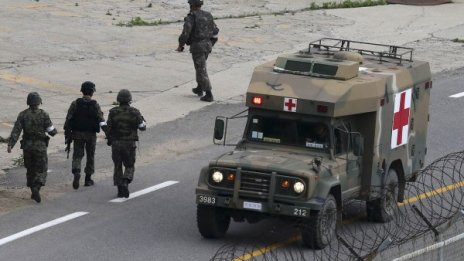 Южнокорейски войник дезертира и уби петима колеги