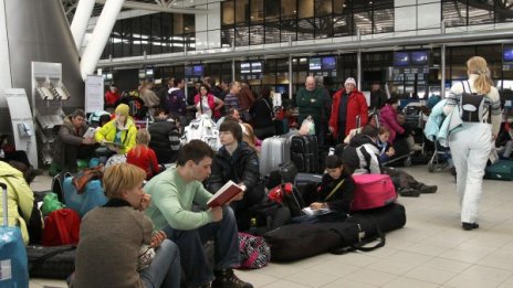 С 8% скачат посещенията на чужденци в България през май