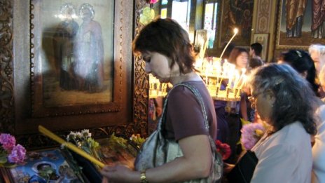 Църквата почита днес паметта на Светите апостоли Петър и Павел