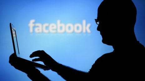 Facebook тайно експериментал с емоциите на потребителите