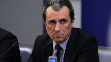 Орешарски благодари на Алмуния за банките