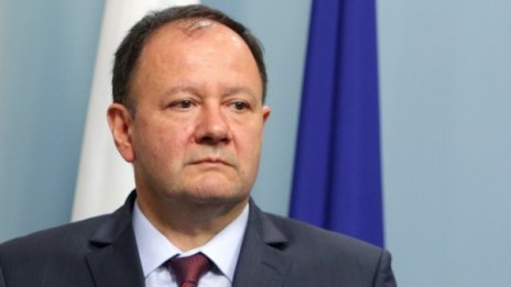 Миков претръпна, бойкотът на "Атака" не го плаши