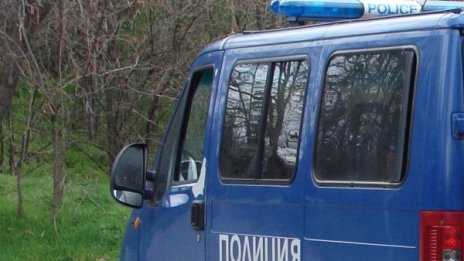 Полицаи разследват кражба на 2000 литра нафта