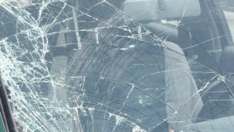 Един загинал, 14 ранени в катастрофи за денонощие 