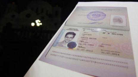Сноудън иска да бъде удължен срокът му за пребиваване в Русия