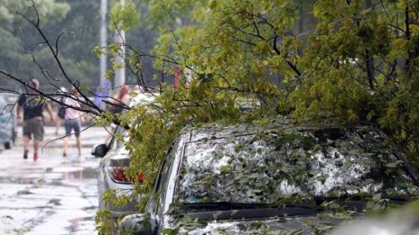 Хиляда лева за ремонт на колата и 500 за дограмата