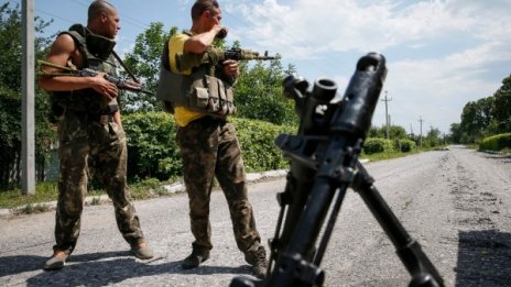 Трийсет опълченци загинаха при минометен обстрел в Украйна