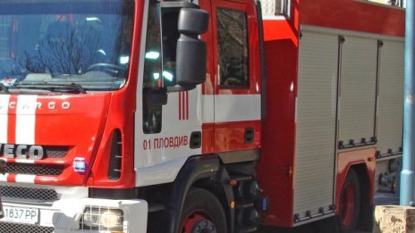 Мълния изпепели част от дърводелски цех в Пловдив