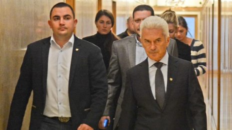 "Златният пръст" се нарича Борисов, убеден е Сидеров