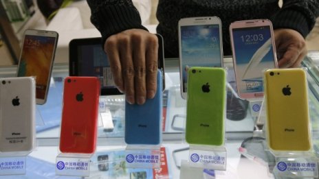 Следващият iPhone влиза в масово производство този месец