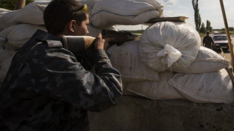 15 мирни жители са убити и 53 ранени при обстел на Луганск