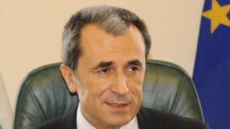 Кабинетът раздаде пари на министерствата преди оставката