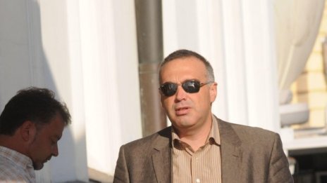 Орешарски управлява в най-тежкото време и се справи!
