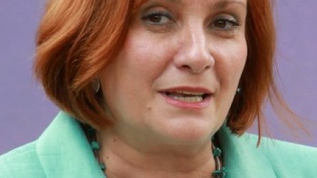 Михайлова очаква до седмици пускане на плащанията по "Околна среда"