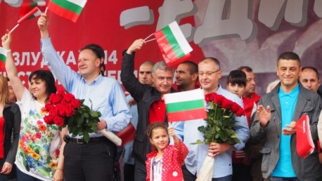Октомври не е бой последен, отсече Миков