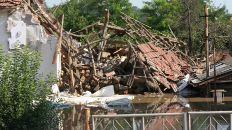 В Мизия хората остават без зимнина, има риск от зарази