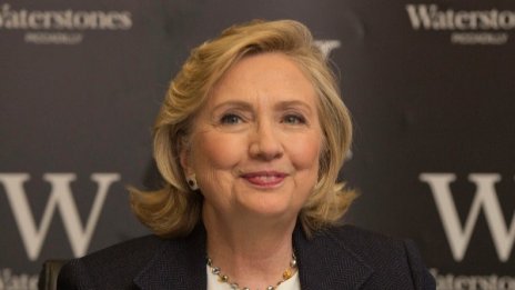 Разговор на Хилари Клинтън подслушан от Берлин