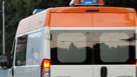 Дете е с опасност за живота след падане от втория етаж