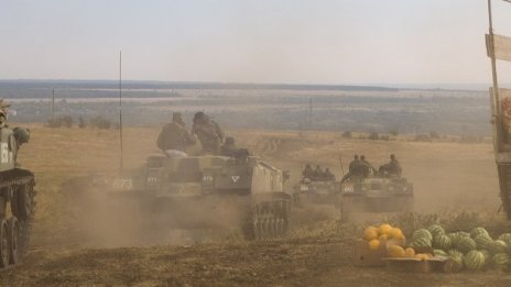 Бежански конвой ударен от ракети край град Луганск 