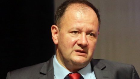 20% нови водачи в листите – нормално и добро, радва се Миков