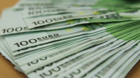 Обирджии с автомати задигнаха 250 хил. евро от саудитски принц 