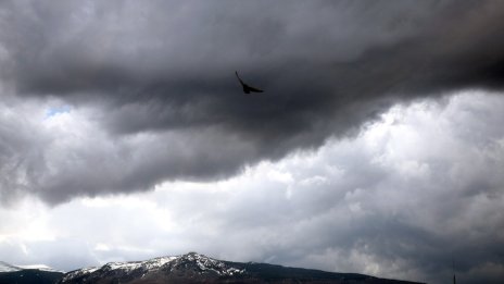Облачно ще е утре, в Западна България ще завали дъжд