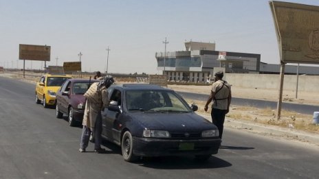 Ислямска държава показа обезглавяване на кюрдски боец