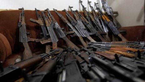 САЩ изоставиха десетки хиляди автомата АК-47 в Афганистан
