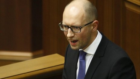Яценюк отхвърли мирния план на Путин за Украйна