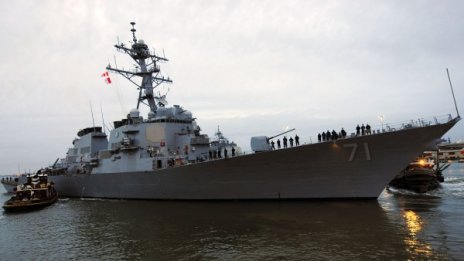 Американски ескадрен миноносец навлезе в Черно море