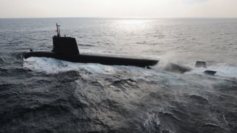 Руска подводница изстреля пробно балистична ракета