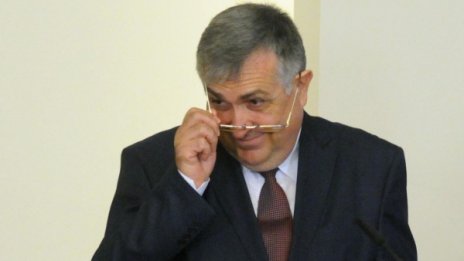 Няма метла, няма чистка, точно обратното, каза Близнашки
