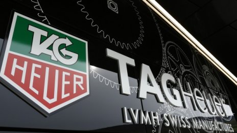 TAG Heuer работи над собствен "умен часовник"