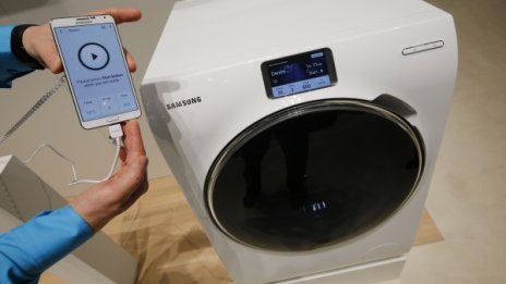 Samsung обвинява LG във вандализъм