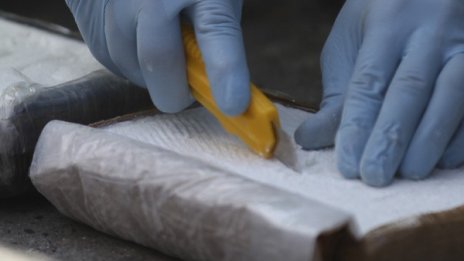 Кола на Ватикана е задържана във Франция с 4 кг кокаин