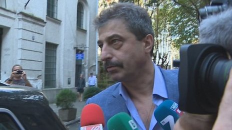 Цветан Василев се яви за подпис в полицията в Белград