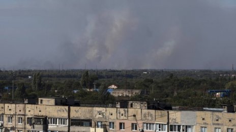 Оръжеен завод близо до Донецк избухна след обстрел