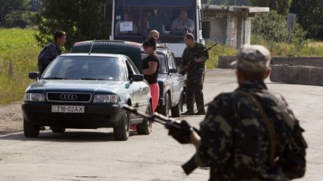 Не хуманитарна помощ, а военни щели да пратят от Берлин в Украйна