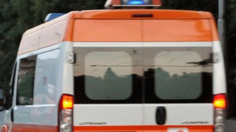 Мъж е намушкан смъртоносно в Перник